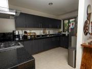 Casa en venta en El Refugio con terraza y alberca en el... Casa en venta en El Refugio con terraza y alberca en el...