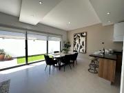 Casa en Venta en El Refugio, Doble Altura, 3 Recamaras,...