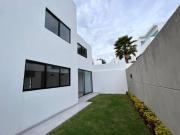 Casa en Venta en El Refugio: Hermosa Casa de Autor con...