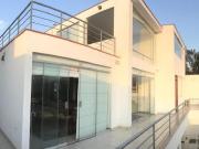 Casa en Venta con piscina en El Refugio – La Molina Alta...