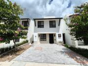 Casa en Venta en El Refugio Querétaro | Torre de Piedra...