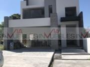 Casa en venta en El Uro, Monterrey, Nuevo León
