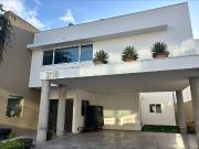 Casa en venta en El Vergel, Monterrey, Nuevo León