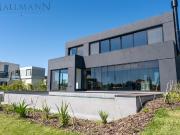 Casa en Venta en El Yatch con 4 Dormitorios en Suite y...