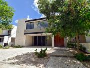 Casa en venta en el Yucatán Country club