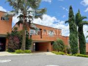 Casa En Venta En Envigado En Loma De Los Benedictinos...