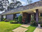 Casa En Venta En Envigado En Loma Del Escobero V228022