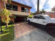 CASA EN VENTA EN ENVIGADO LOMA DEL ATRAVESADO CASA EN VENTA EN ENVIGADO LOMA DEL ATRAVESADO