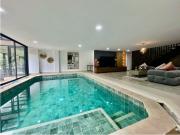 Casa En Venta En Envigado V139966