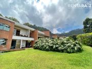 Casa En Venta En Envigado V44828