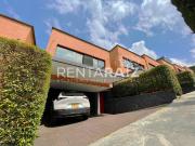 Casa En Venta En Envigado V44973