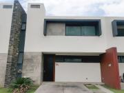 Casa en venta en Espacio del Valle Porta Real en la Zona...