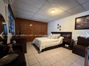 CASA EN VENTA EN ESQUINA COL. AEROPUERTO