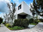 Casa en Venta en Esquina, con 4 recámaras en Lomas de...