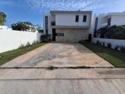 Casa en venta en esquina con alberca en Dzityá