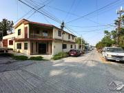 Casa en VENTA en esquina con patio a 2 cuadras de Eloy...