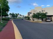 CASA EN VENTA EN ESQUINA CON SEGURIDAD EN CONDESA...