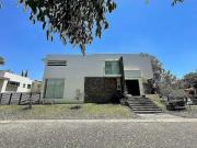 Casa en Venta en esquina de 4 recamaras en Valle Real,...