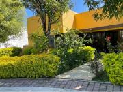 CASA EN VENTA EN ESQUINA EN AMPLIACIÓN HUERTAS EL CARMEN