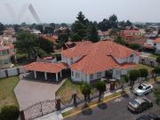 CASA EN VENTA EN ESQUINA EN EL FRACCIONAMIENTO LA...