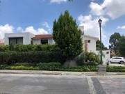 Casa en Venta en Esquina en La Vista Country Club