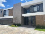 Casa en Venta en Esquina en Lomas de Angelópolis II Zona...