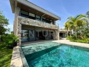 Casa en Venta en esquina Lagos del Sol