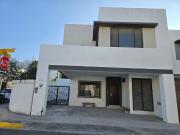 CASA EN VENTA EN ESQUINA PRIVALIA CUMBRES EN GARCIA, N.L