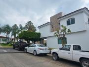 CASA EN VENTA EN ESQUINA REAL DE VALDEPEÑAS