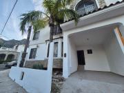 CASA EN VENTA EN ESQUINA, REAL DEL VALLE, SANTA CATARINA