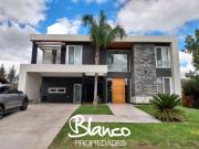 Casa en Venta en Estancias del Pilar, Pilar, G.B.A. Zona...