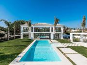 Casa en venta en Estepona, Casasola. ESPECTACULAR VILLA...