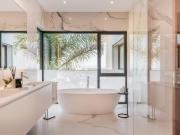 Casa en venta en Estepona, Centro. Villa en Estepona. Casas.