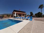 Casa en venta en Estepona, Guadalobón. Villa en venta en...