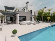 Casa en venta en Estepona, La Concha Resina Golf. Casas.