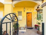 Casa en venta en Estepona, Los Llanos. Casas.
