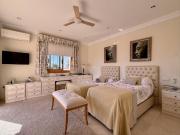 Casa en venta en Estepona, Paraiso Barronal. 66927 Villa...