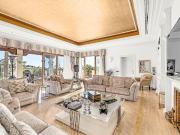 Casa en venta en Estepona, Paraiso Barronal. Villa en...