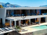 Casa en venta en Estepona, Parque Central. AKASIA VILLAS...