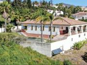 Casa en venta en Estepona, Parque Central. Casas.