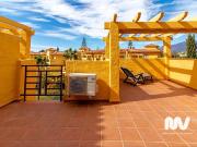 Casa en venta en Estepona, Parque Central. Chalet...