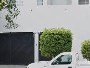 CASA EN VENTA EN EXCELENTE UBICACIÓN !