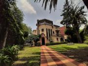 Casa en Venta en Excelente Ubicaci?n con Mucho Potencial...