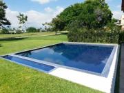 CASA EN VENTA EN EXCLUSIVO CLUB DE GOLF “PARAÍSO COUNTRY...