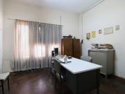 CASA EN VENTA INMEJORABLE UBICACION LANUS O