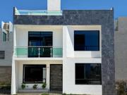 CASA EN VENTA EN EXPLANADA SUR CON 4 RECAMARAS Y ROOF GARDEN