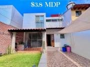 Casa en venta en Extensión Vista Hermosa, Cuernavaca,...
