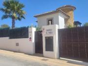 Casa en venta en Finestrat, Golf Bahía. Una villa...