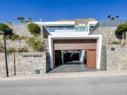 Casa en venta en Finestrat, Golf Bahía. VILLA DE LUJO EN...