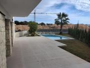 Casa en venta en Finestrat, Golf Bahía. Villa...